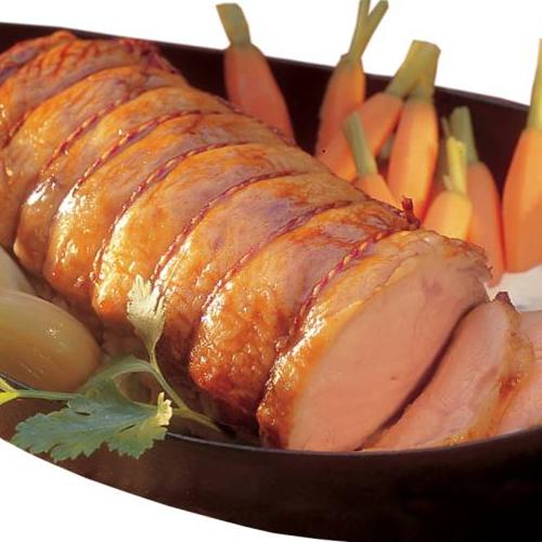 Gebraden kalfsrollade met aardappels en groente